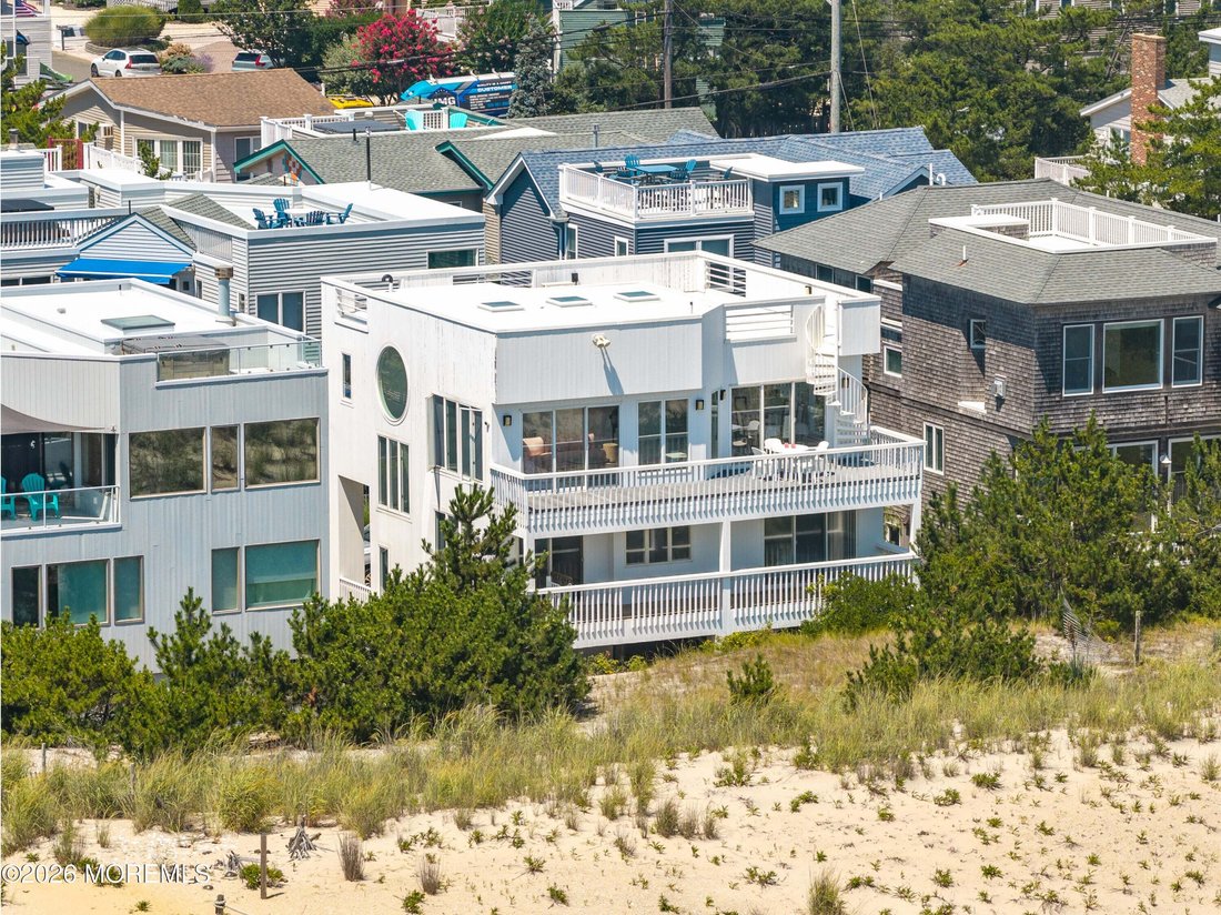 House in Ship Bottom, New Jersey, United States 3 - 18945686