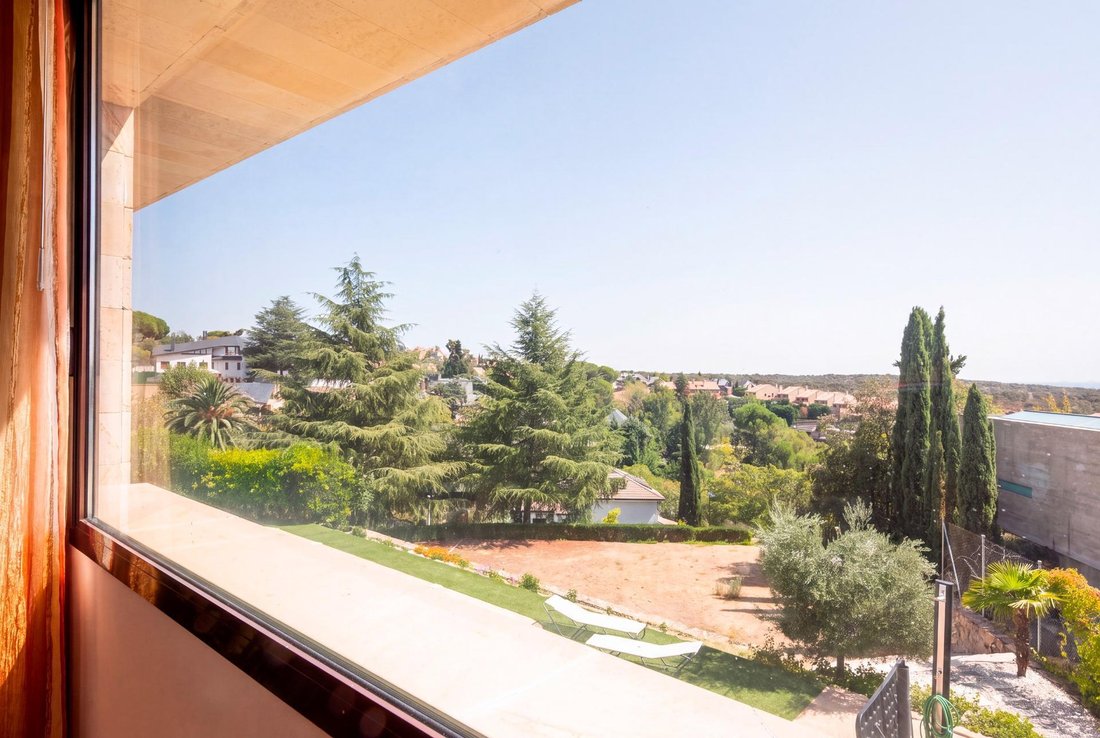 Villa in Torrelodones, Comunidad de Madrid, Spain 4 - 18946298