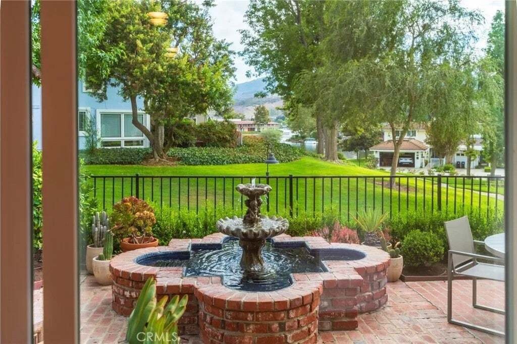 Condo in Thousand Oaks, California, United States 4 - 18943246