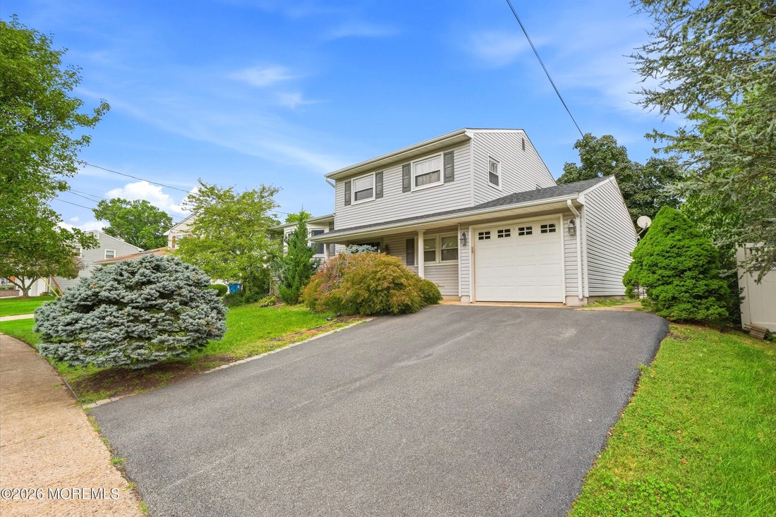 House in Old Bridge Township, New Jersey, United States 3 - 18945674