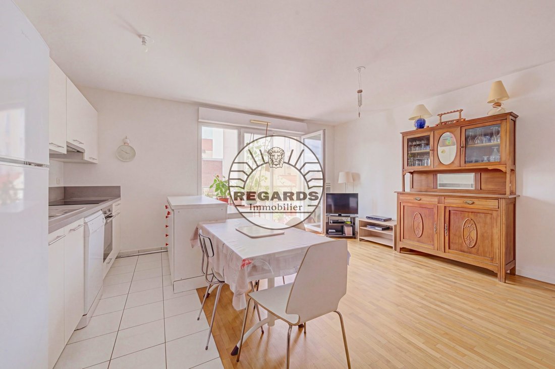 Apartment in Montrouge, Ile-de-France, France 1 - 18945454