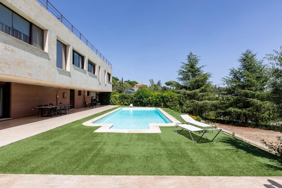 Villa in Torrelodones, Comunidad de Madrid, Spain 5 - 18946298