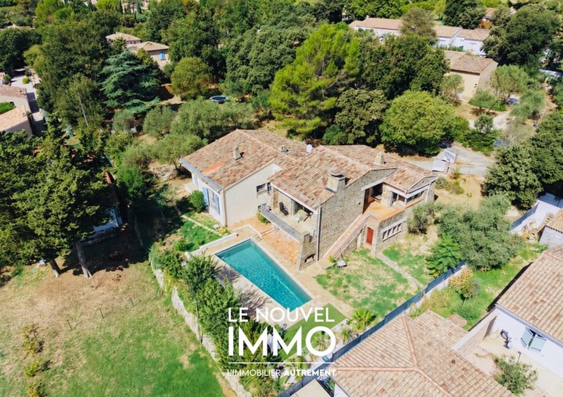Villa in Brignoles, Provence-Alpes-Côte d'Azur, France 2 - 18945491