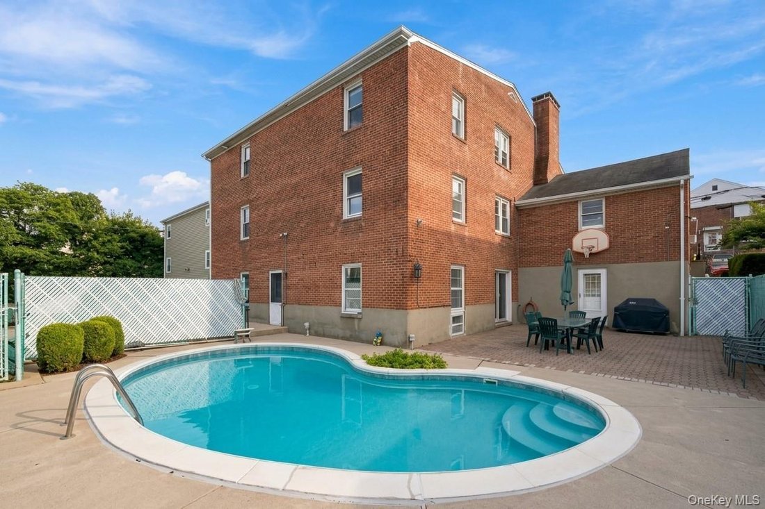 House in Yonkers, New York, United States 3 - 18945837