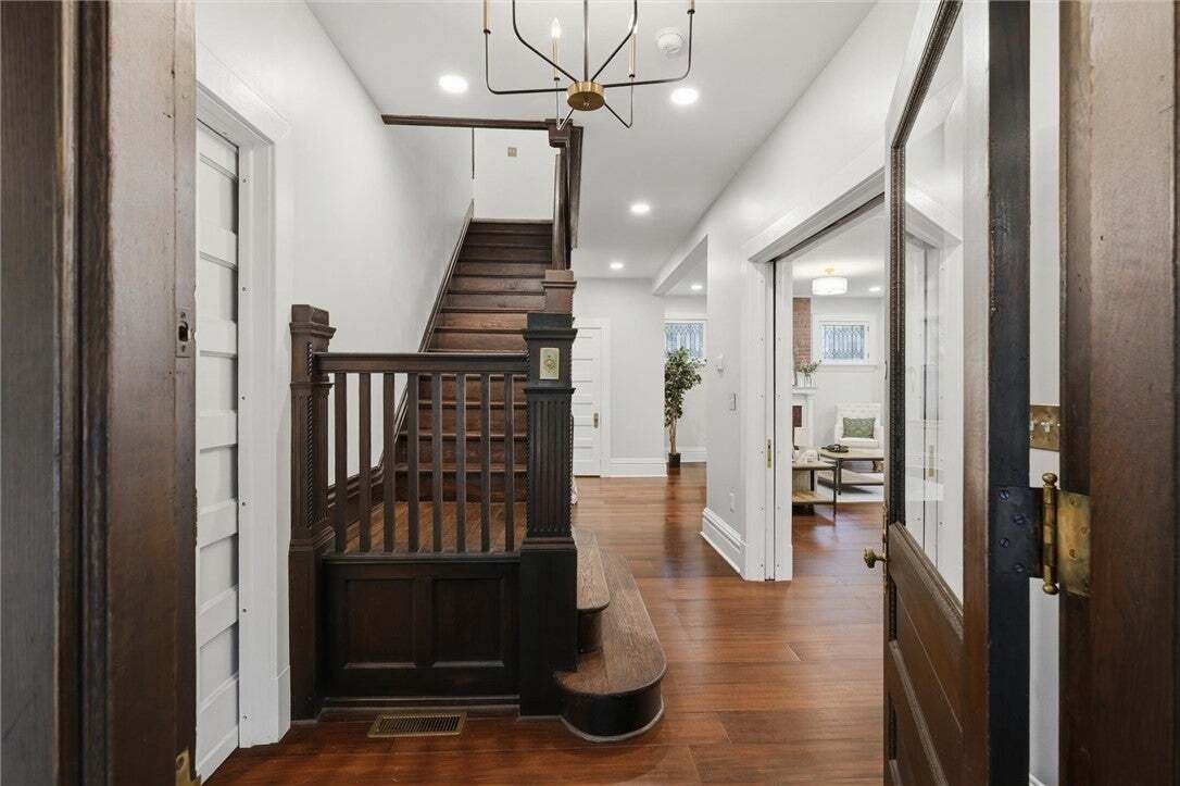 House in Pittsburgh, Pennsylvania, United States 3 - 18945938