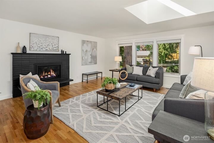 House in Bellevue, Washington, United States 4 - 18945308