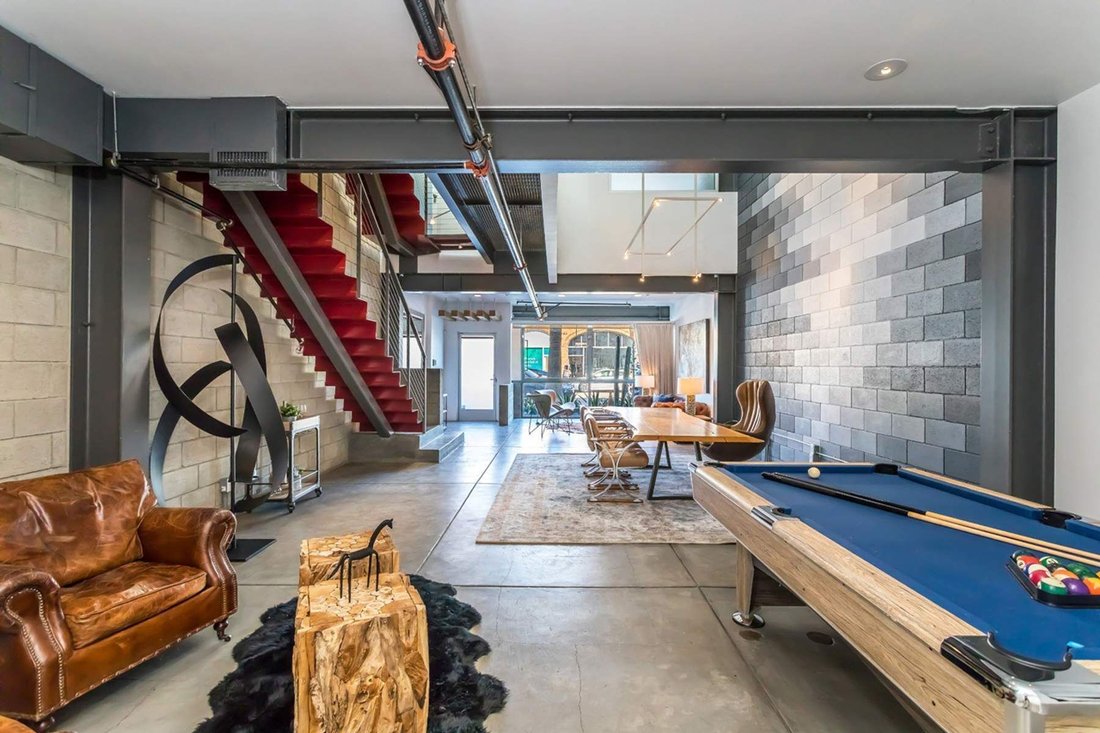 Townhouse in Los Angeles, California, United States 1 - 18945361