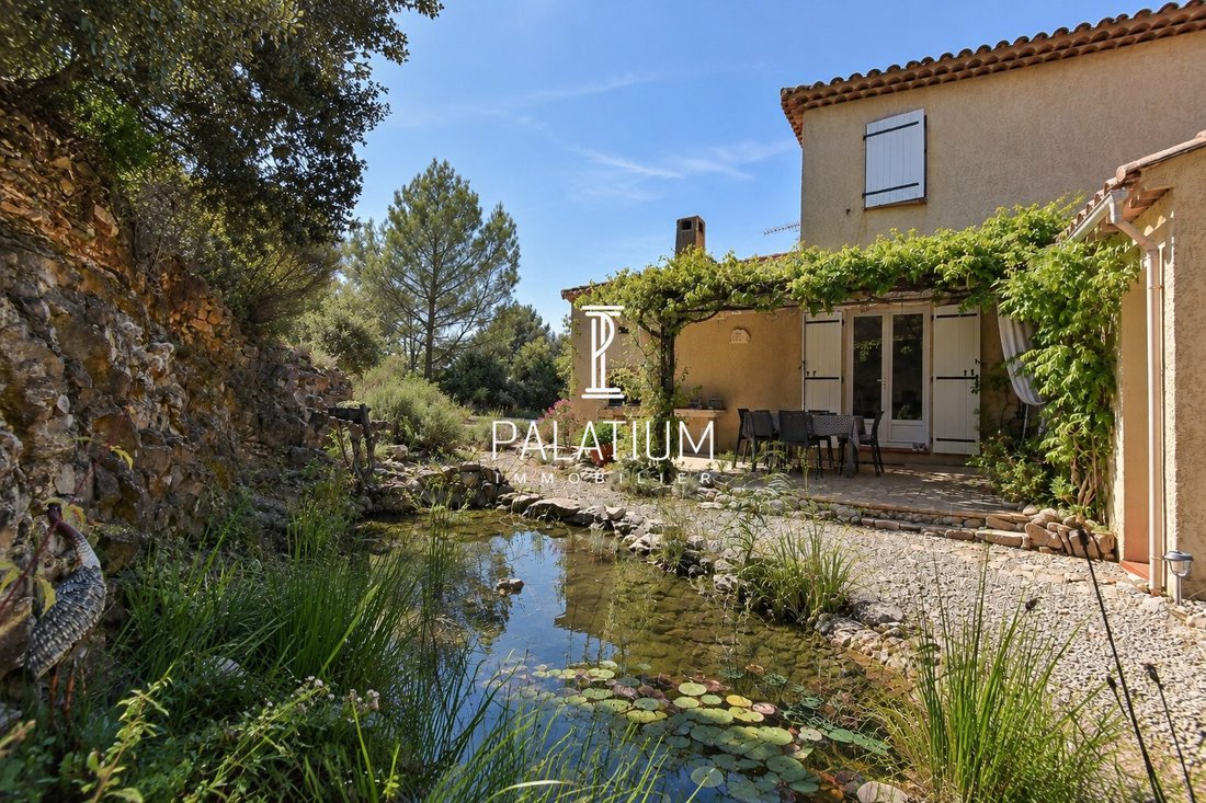 House in Saint-Julien, Provence-Alpes-Côte d'Azur, France 3 - 18945520