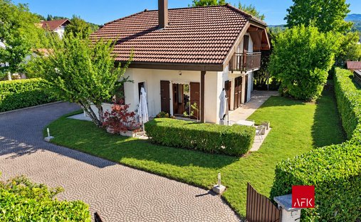 House in Annecy, Auvergne-Rhône-Alpes, France 1