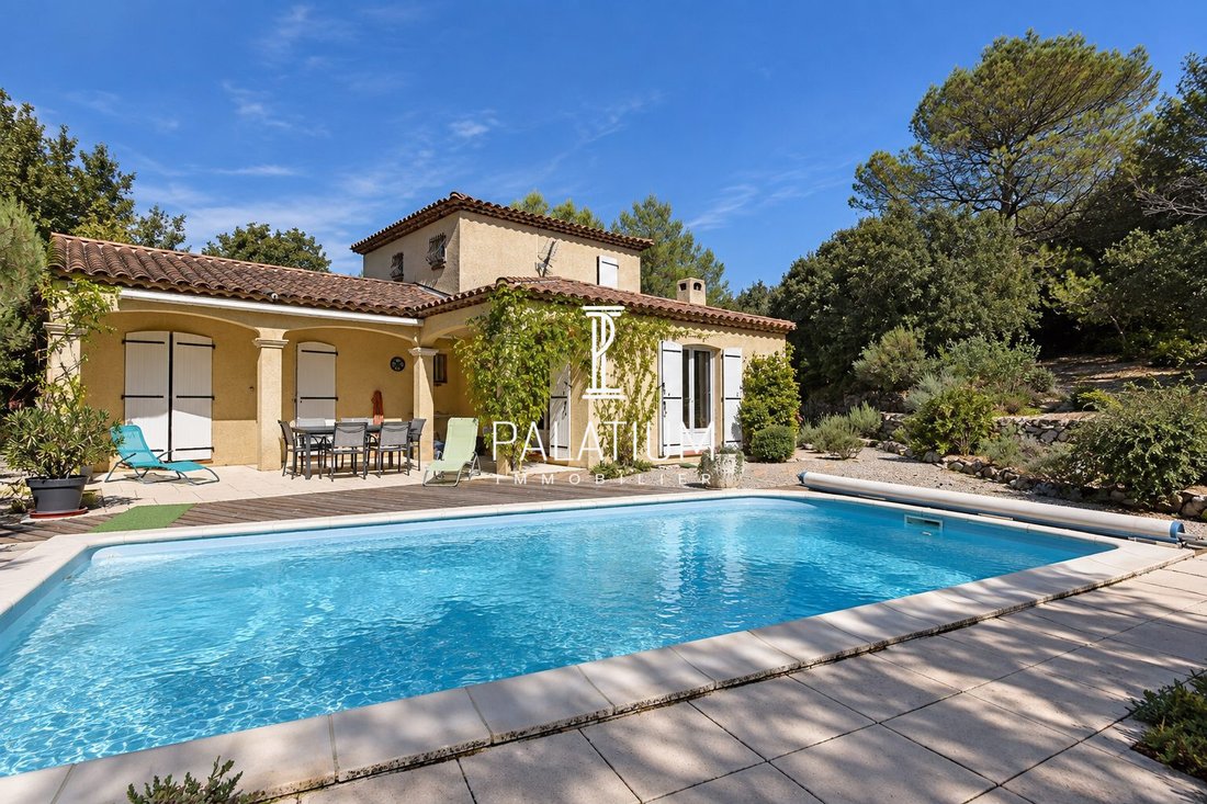 House in Saint-Julien, Provence-Alpes-Côte d'Azur, France 2 - 18945520