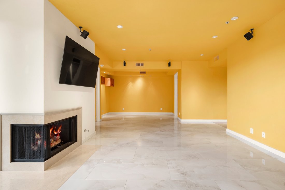 Condo in Los Angeles, California, United States 4 - 18945365
