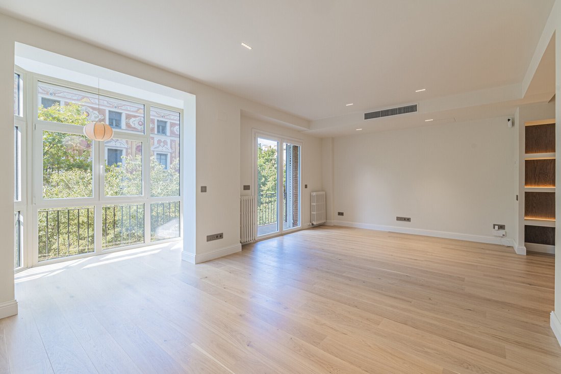 Apartment in Eixample, Barcelona, Spain 2 - 18945592