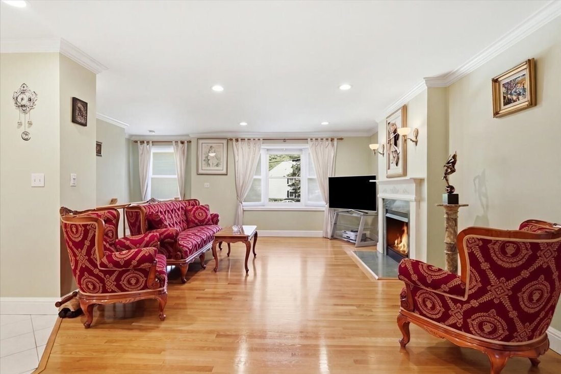 House in Newton, Massachusetts, United States 3 - 18945381