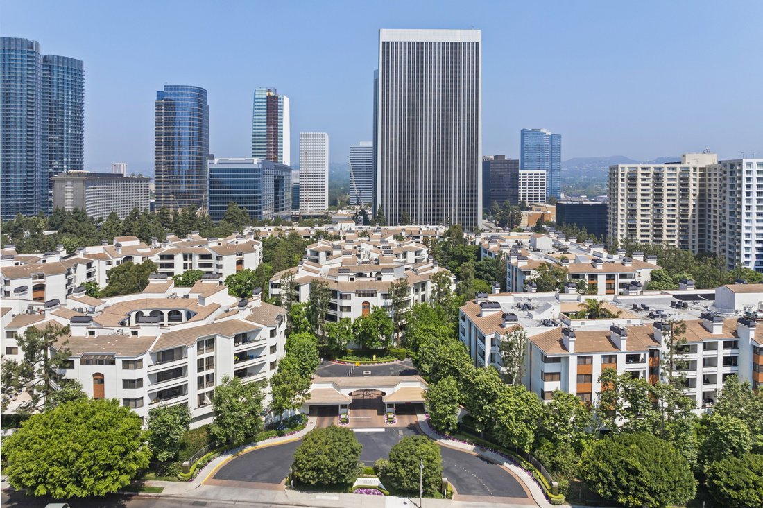 Condo in Los Angeles, California, United States 1 - 18945365