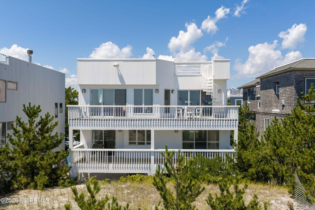House in Ship Bottom, New Jersey, United States 1 - 18945686