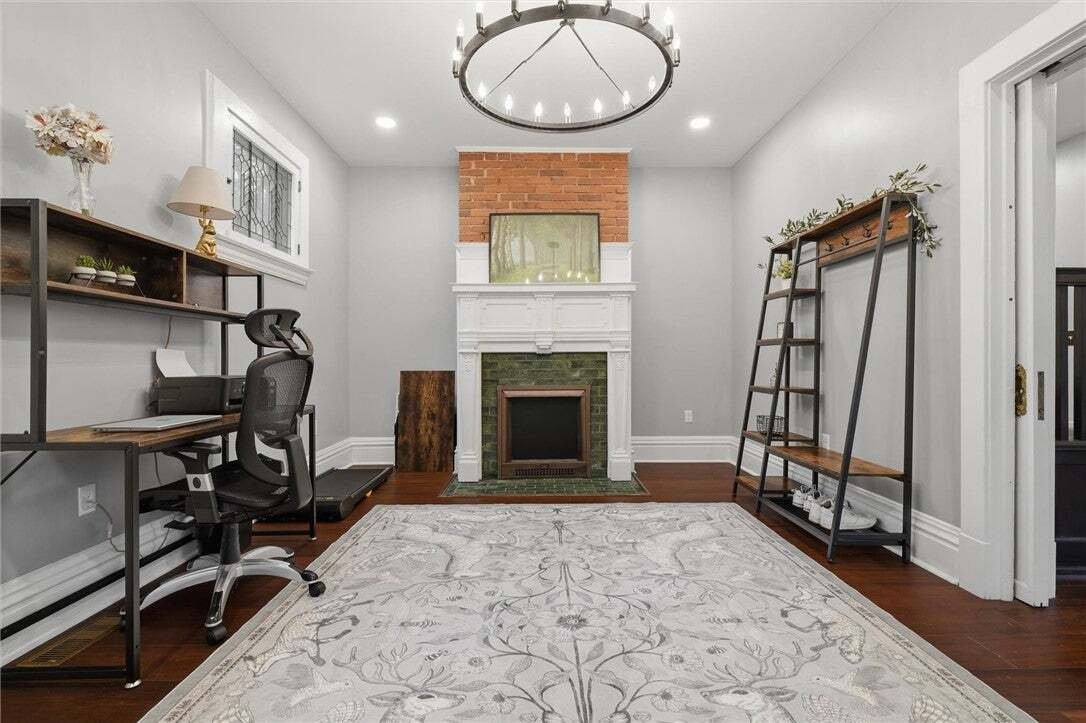 House in Pittsburgh, Pennsylvania, United States 4 - 18945938