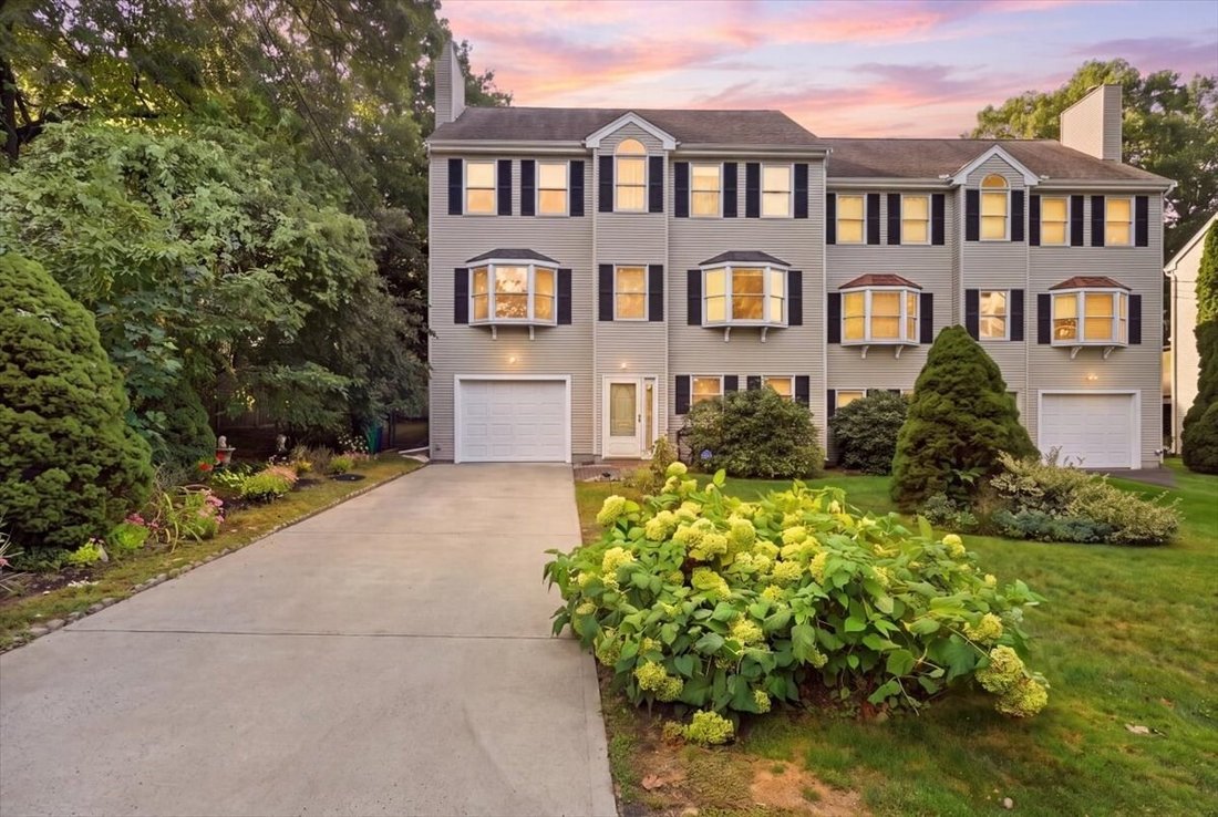 House in Newton, Massachusetts, United States 1 - 18945381