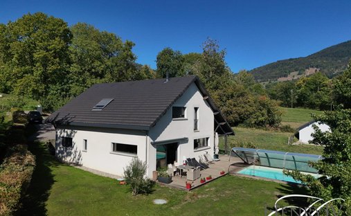 Villa in Theys, Auvergne-Rhône-Alpes, France 1