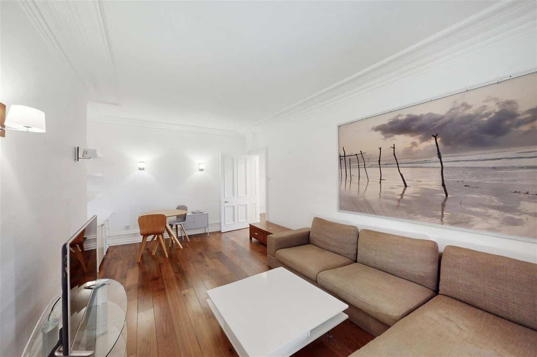 Townhouse in Belgravia, Westminster, England 2 - 18946030