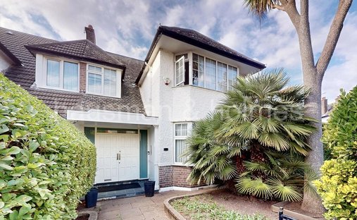 House in Brent Cross, Barnet, England 1