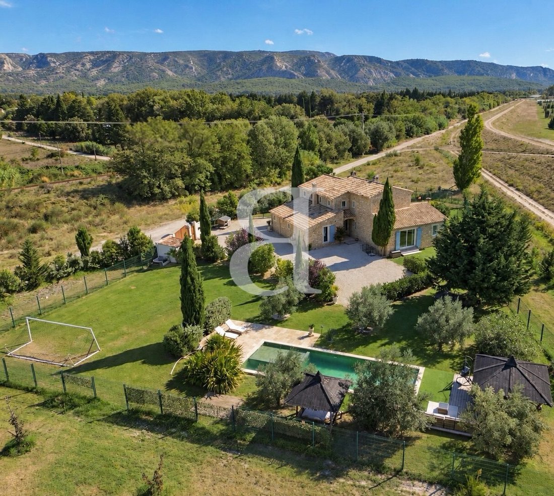 House in Cheval-Blanc, Provence-Alpes-Côte d'Azur, France 1 - 18945508