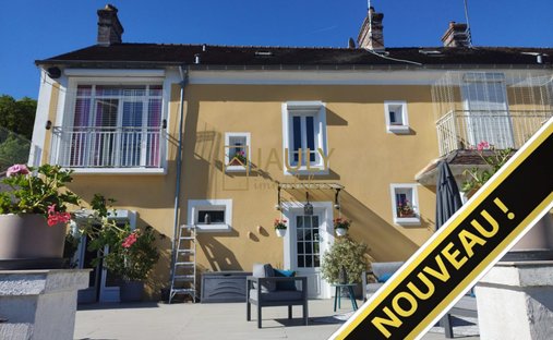 House in Saint-Jean-les-Deux-Jumeaux, Ile-de-France, France 1