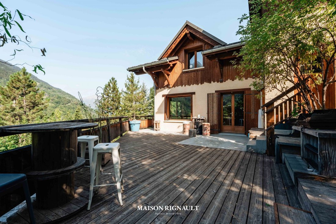 Chalet in Sainte-Foy-Tarentaise, Auvergne-Rhône-Alpes, France 2 - 18945489