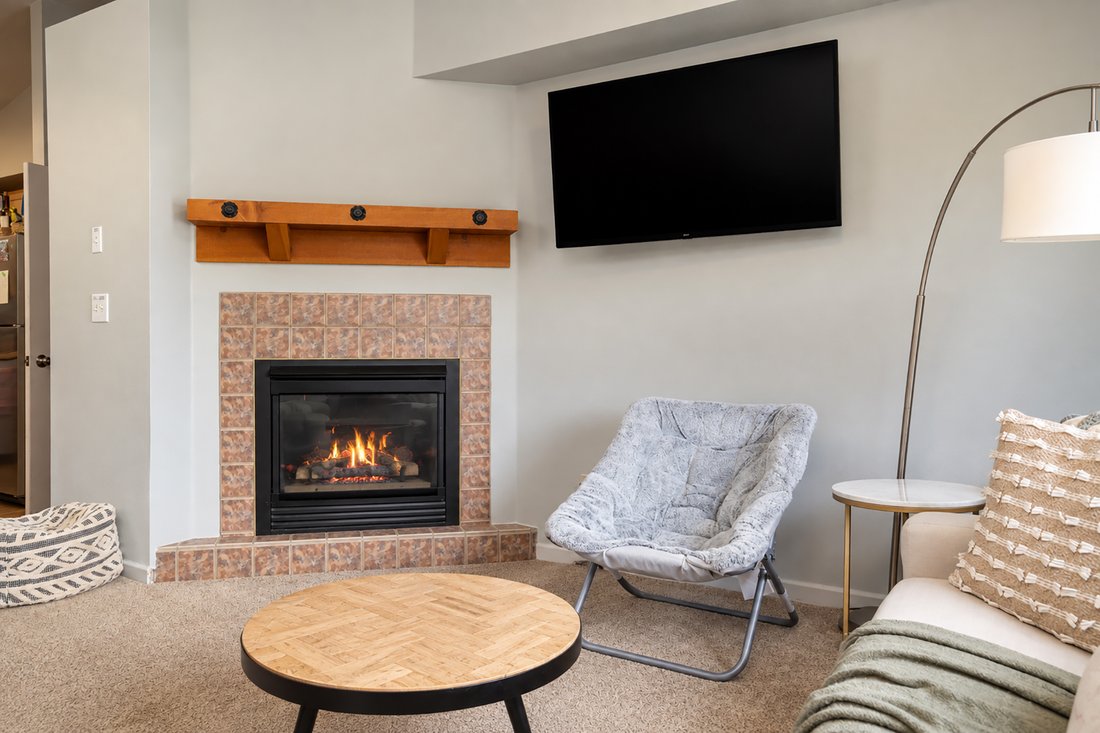 Condo in Gallatin Gateway, Montana, United States 5 - 18945591