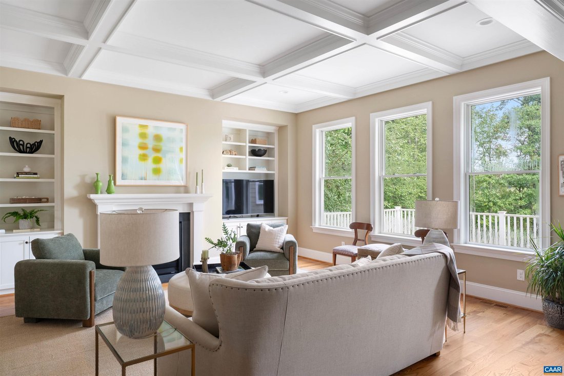House in Charlottesville, Virginia, United States 4 - 18945655