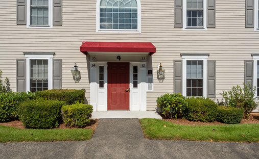 Condo in Woburn, Massachusetts, United States 1