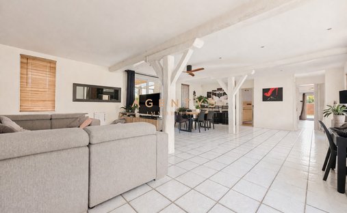 House in Grenouillère-Marnois-Rive de Marne, Noisy-le-Grand, France 1