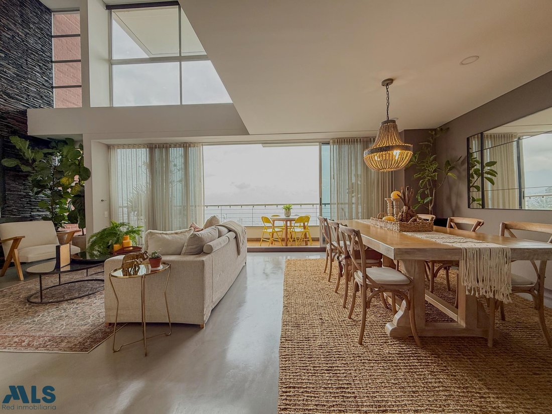 Apartment in Medellín, Antioquia, Colombia 1 - 18946193