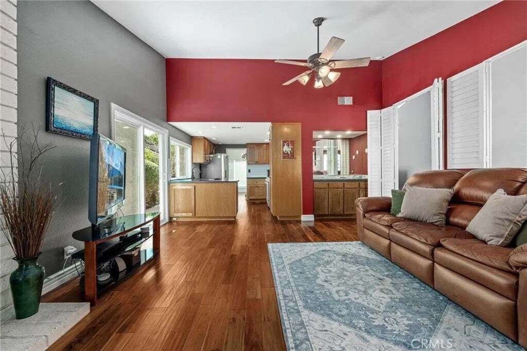 House in Irvine, California, United States 4 - 18946128