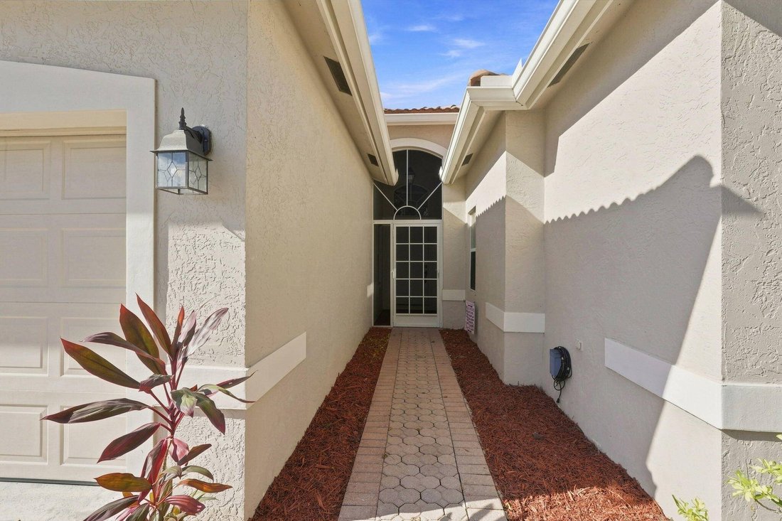 House in West Palm Beach, Florida, United States 3 - 18945775