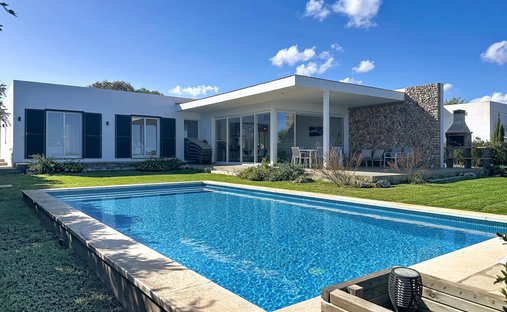 Villa in Es Mercadal, Balearische Inseln, Spanien 1