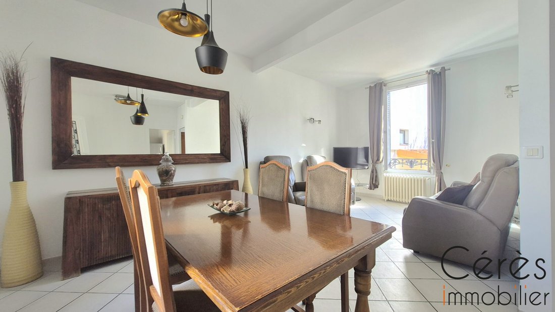 House in Les Lilas, Ile-de-France, France 4 - 18945428