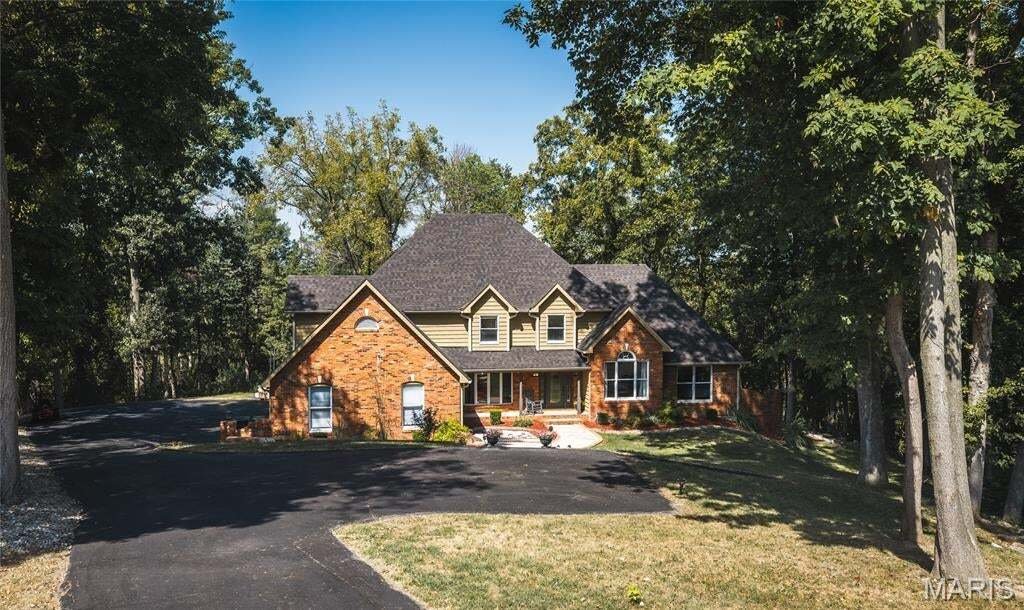 House in Godfrey, Illinois, United States 1 - 18946047