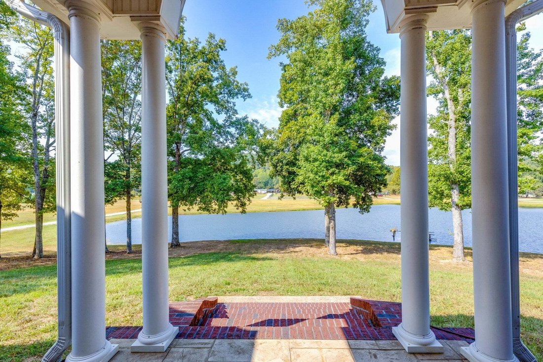 House in Hohenwald, Tennessee, United States 1 - 18946072