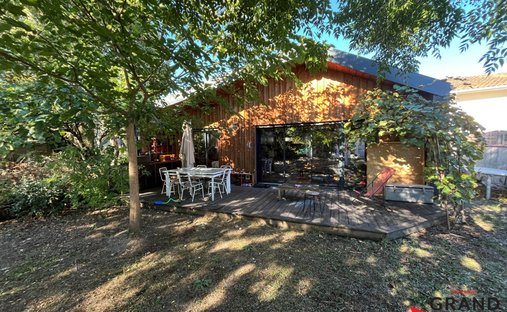 House in Centujean, Begles, France 1