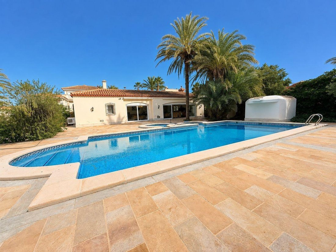 Villa in La Manga del Mar Menor, San Javier, Región de Murcia 1 - 18946092