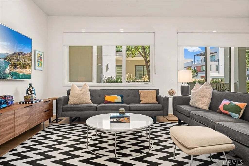 Condo in Tustin, California, United States 3 - 18946053