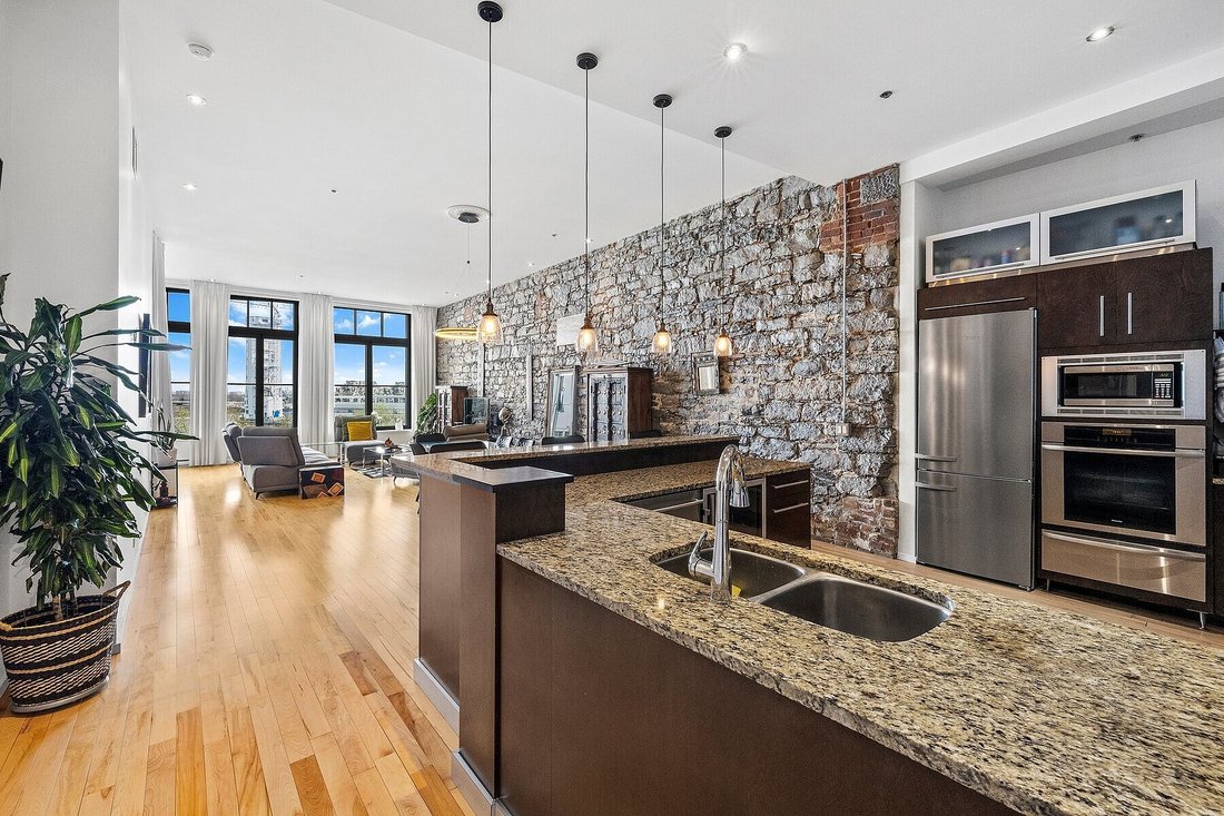 Condo in Montreal, Quebec, Canada 2 - 18945579