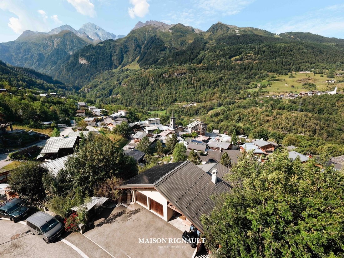 Chalet in Sainte-Foy-Tarentaise, Auvergne-Rhône-Alpes, France 3 - 18945489