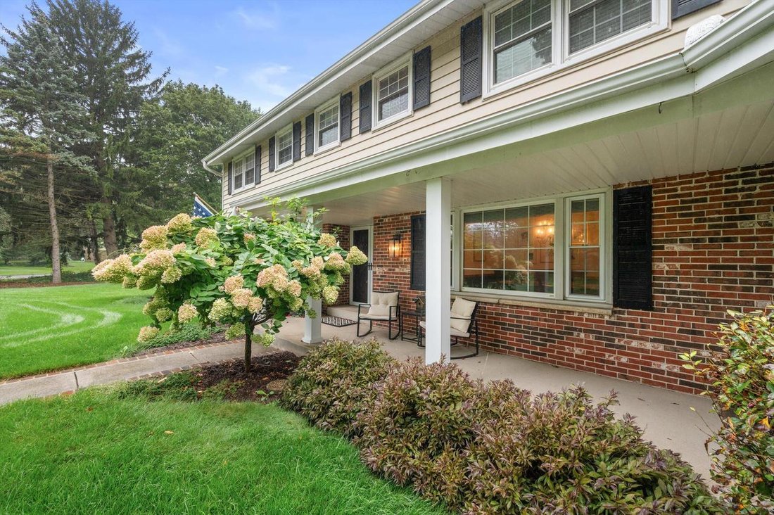 House in Brookfield, Wisconsin, United States 5 - 18945683