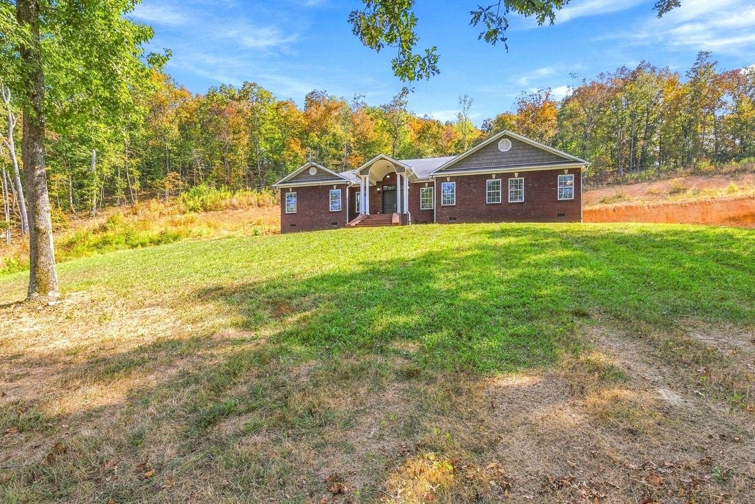 House in Hohenwald, Tennessee, United States 5 - 18946072