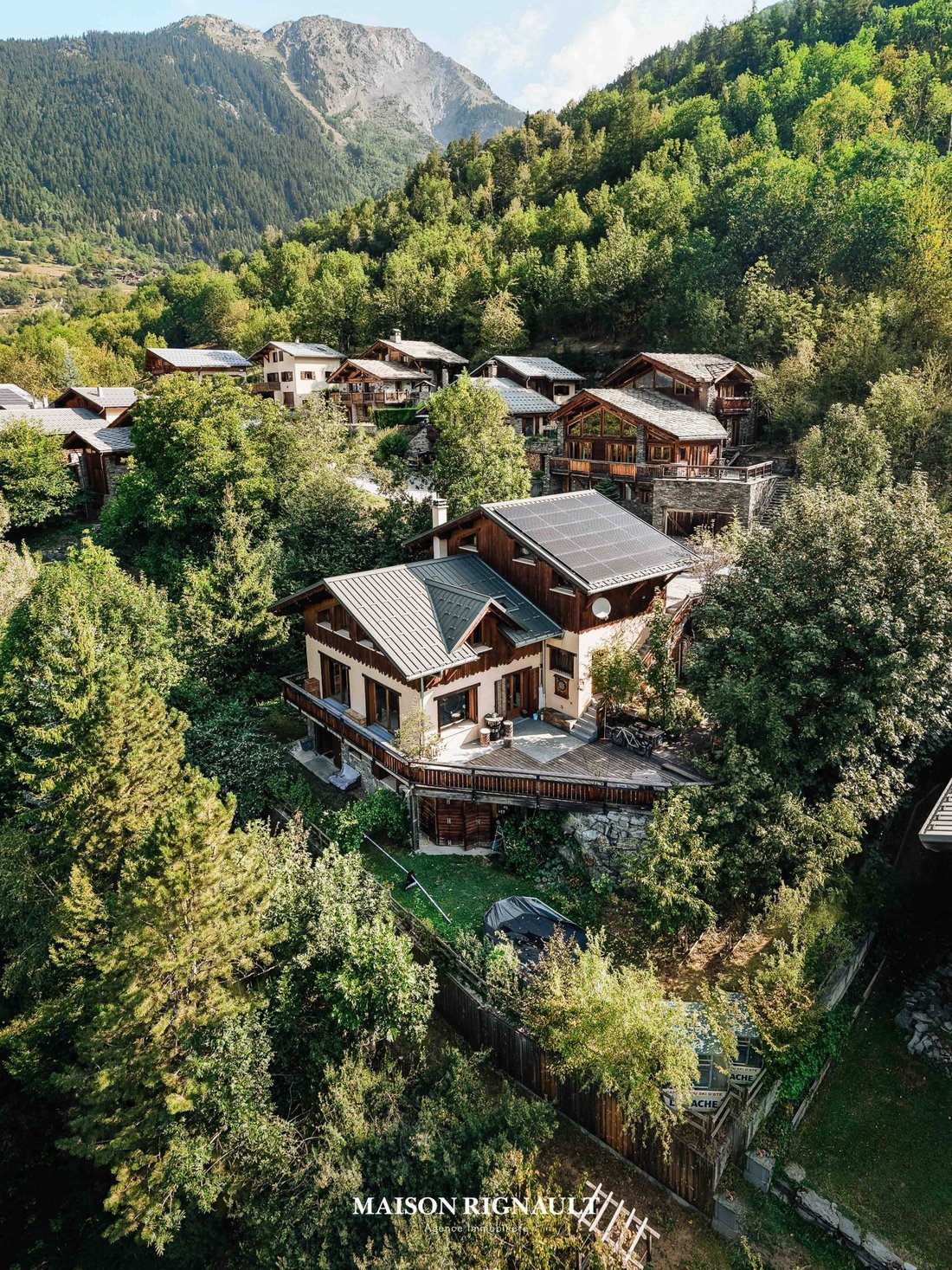 Chalet in Sainte-Foy-Tarentaise, Auvergne-Rhône-Alpes, France 1 - 18945489