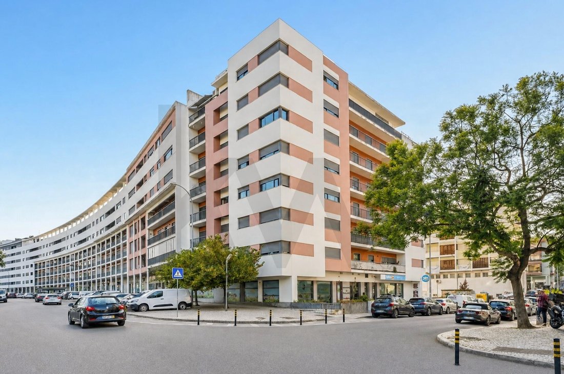 Apartment in Odivelas, Lisbon, Portugal 1 - 18946222