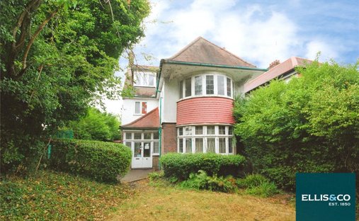 House in Temple Fortune, Barnet, England 1