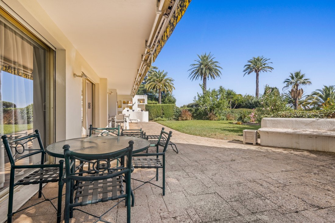 Apartment in Saint Nicolas, Cannes, France 3 - 18425087