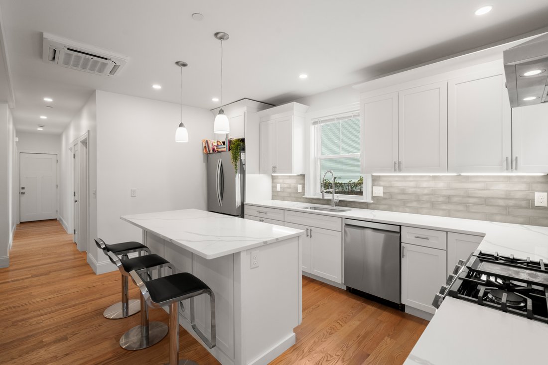 Condo in Boston, Massachusetts, United States 4 - 18945581